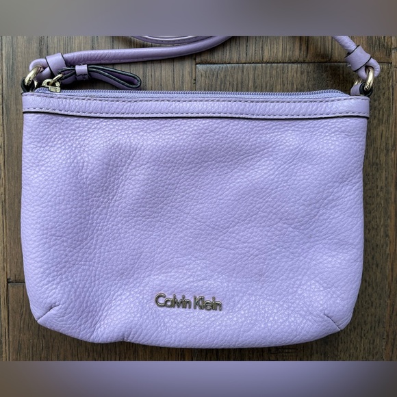 CALVIN KLEIN Lavender Crossbody Bag Mini Pebbled Faux Leather Purse - Picture 3 of 13